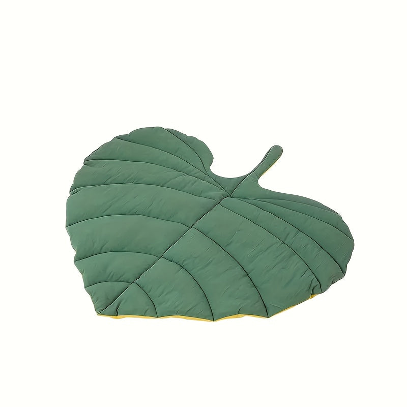 Cozy Leaf-Shaped Pet Bed Mat for Dogs & Cats - Durable Polyester Fill, Green, All-Season Comfort, Chew-Resistant Design, Ideal for Small to Medium Breeds, Cozy Pet Resting Place | Plush Pet Mat | Chewresistant Fabric
